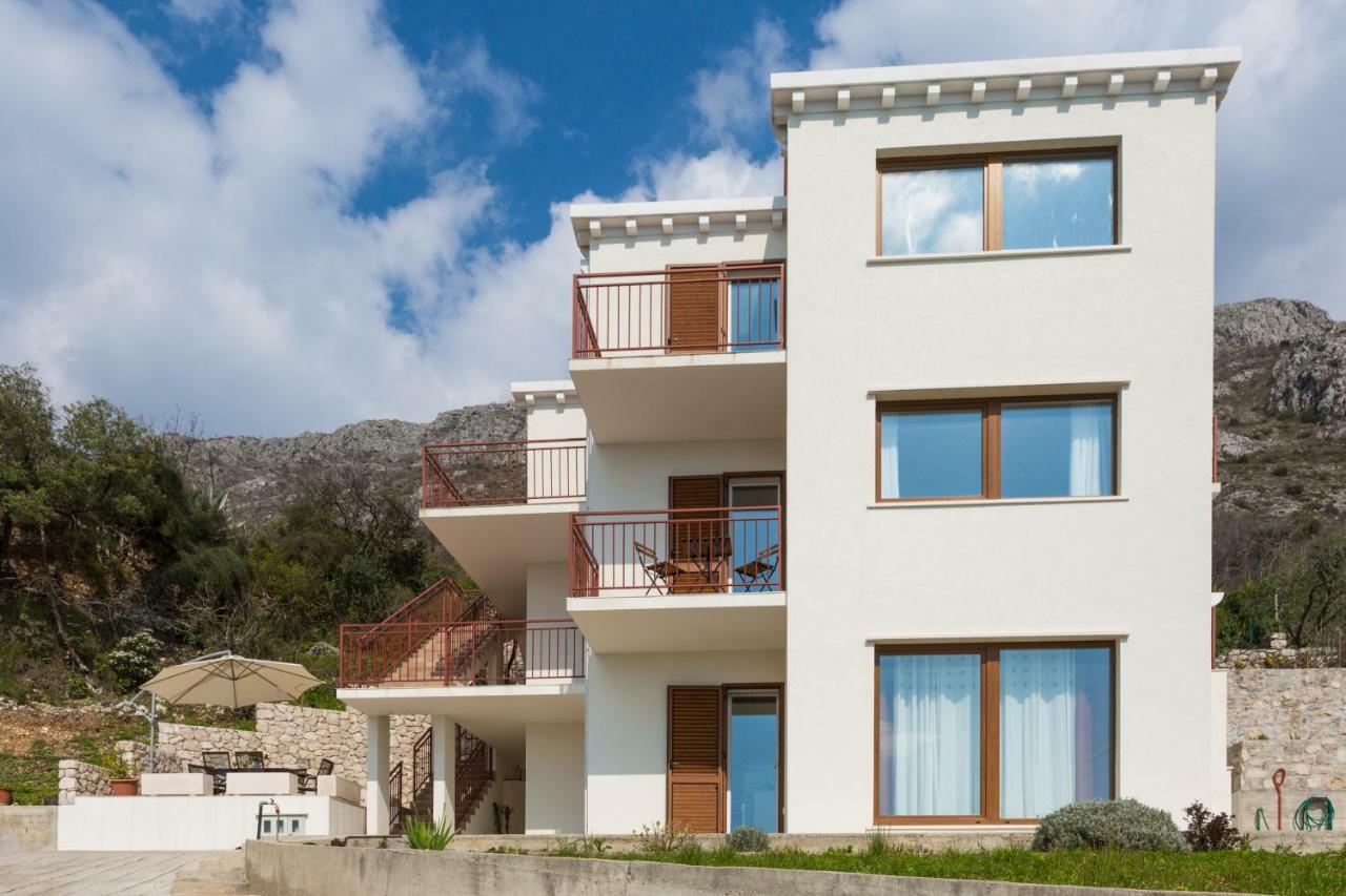 Villa Pergola-Apartment Toni Mlini Exterior photo